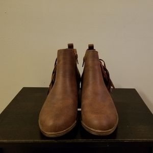 NWOT New Ladies Boots
